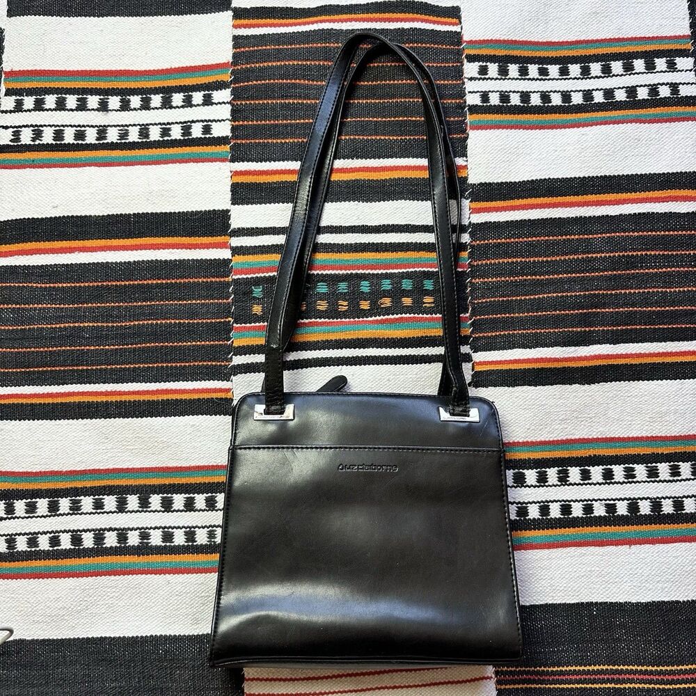 Vintage Y2K Liz Claiborne Black Leather Shoulder Bag. Multi Compartments. Small.